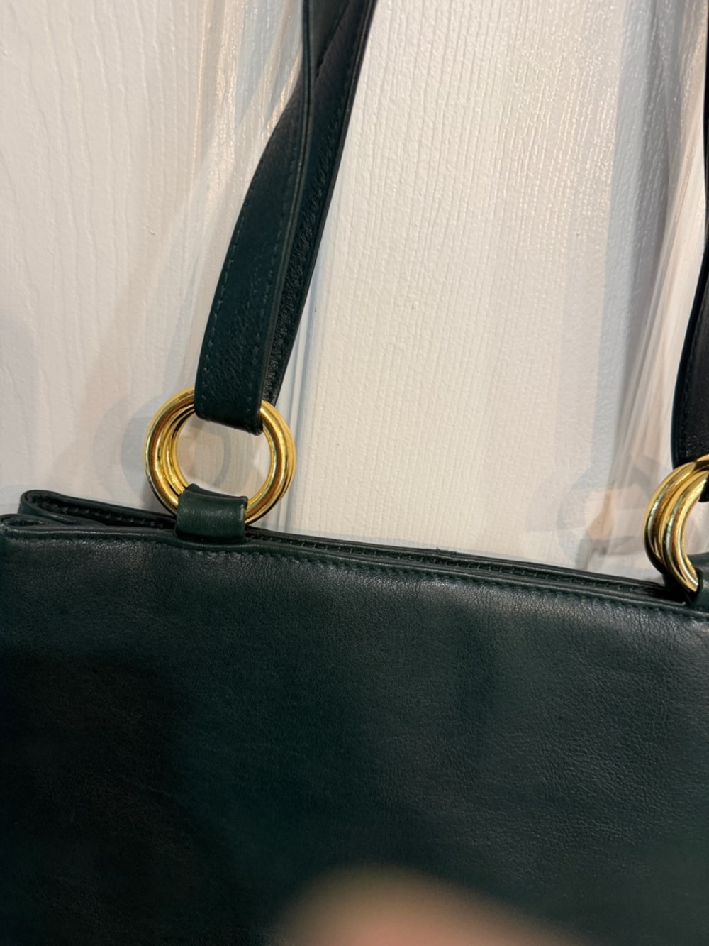 Elegant Green Shoulder Bag with Gold Ring Accents Etienne Aigner Vintage - Picture 4 of 9